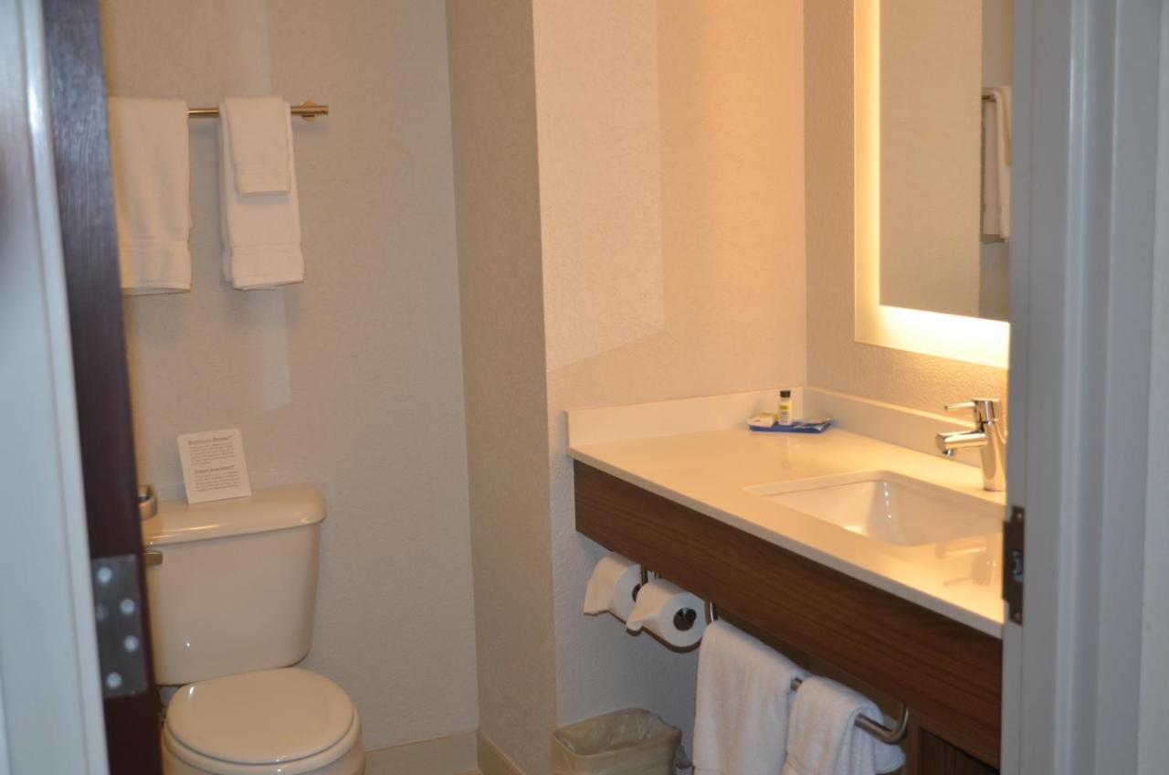 Holiday Inn Express Hotel & Suites Rochester By Ihg Eksteriør bilde
