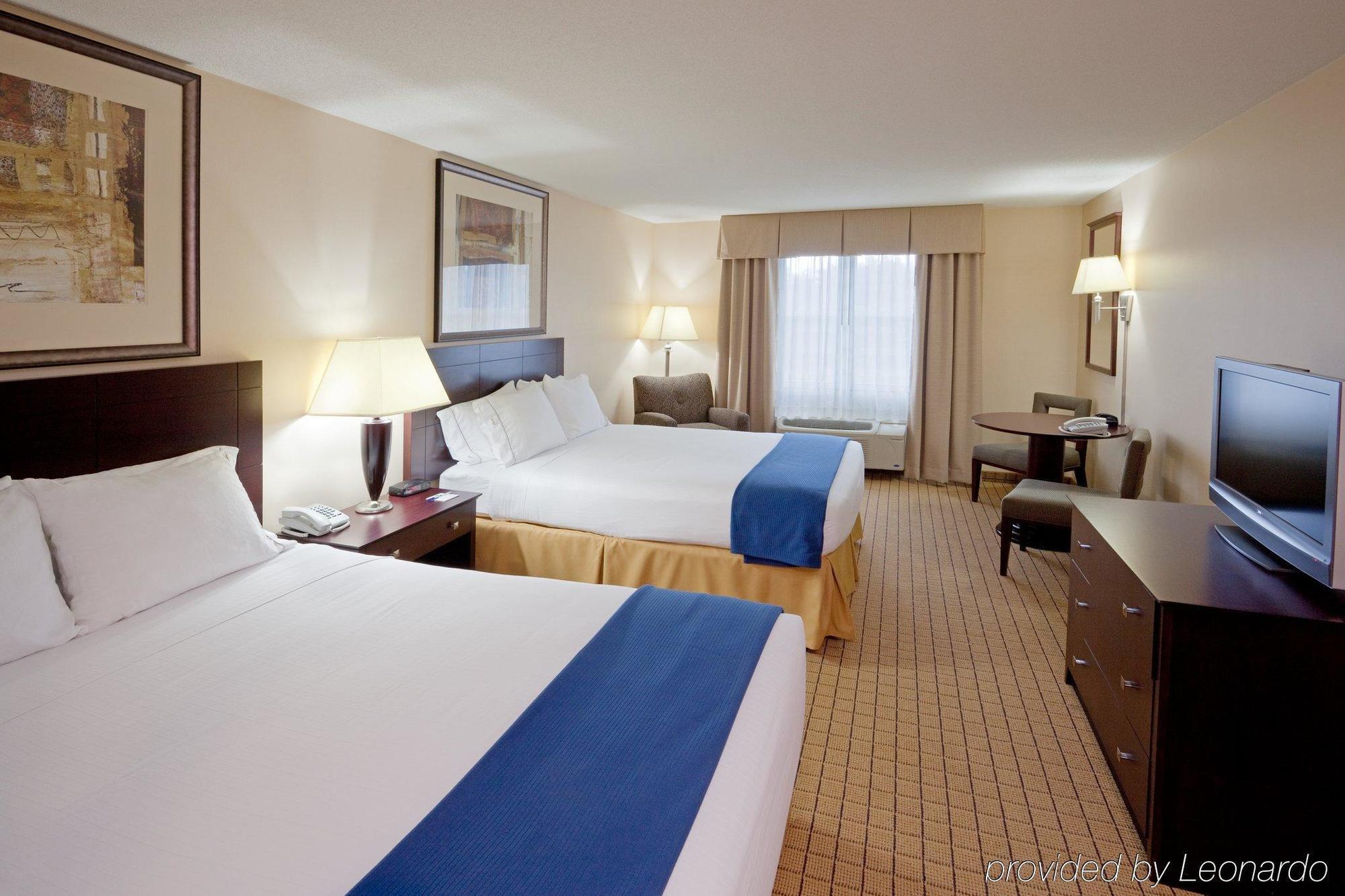 Holiday Inn Express Hotel & Suites Rochester By Ihg Rom bilde
